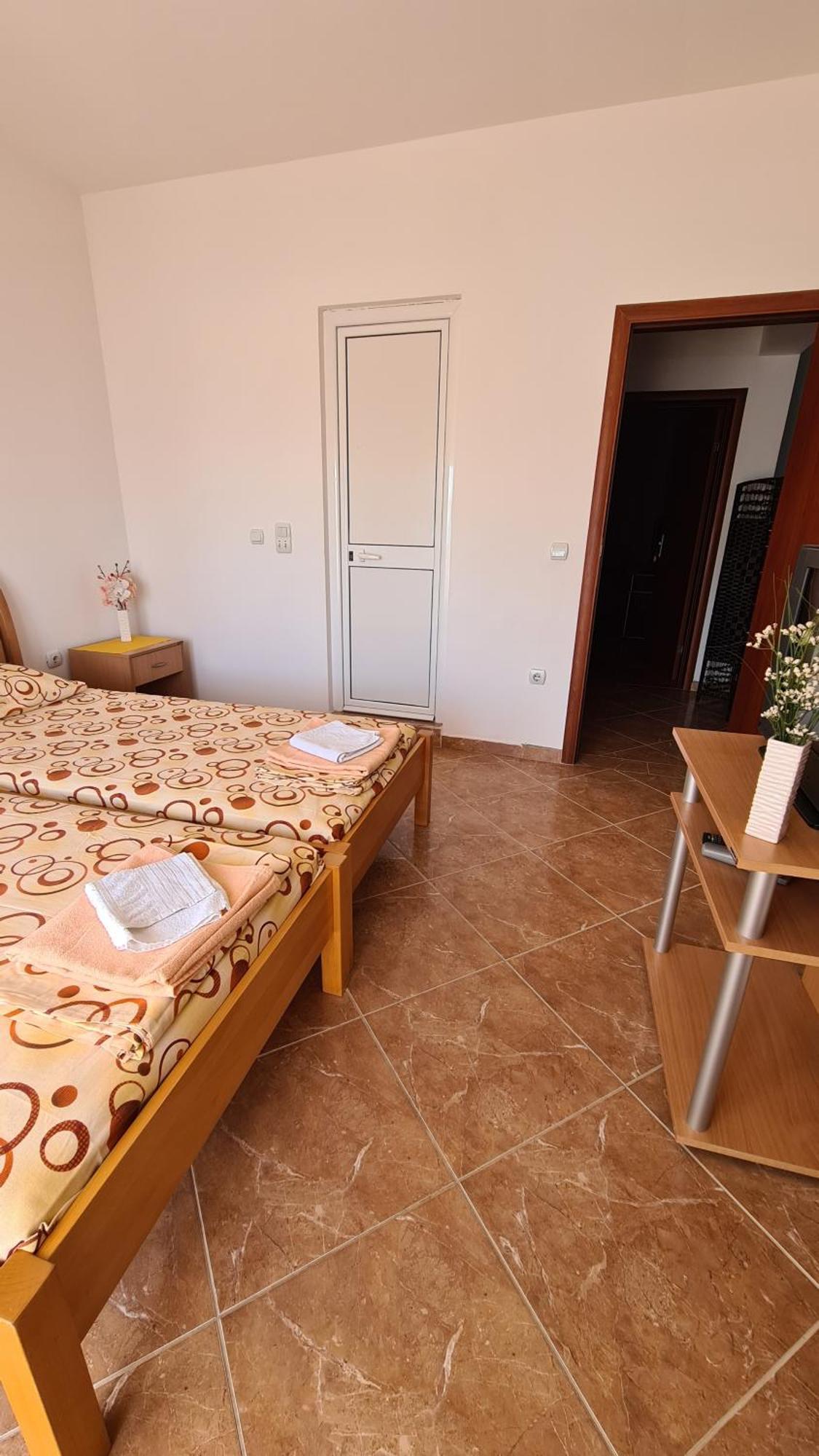Apartments Mare Ulcinj Bilik gambar
